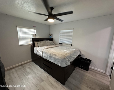3782 Catalina Drive - Photo Thumbnail 12