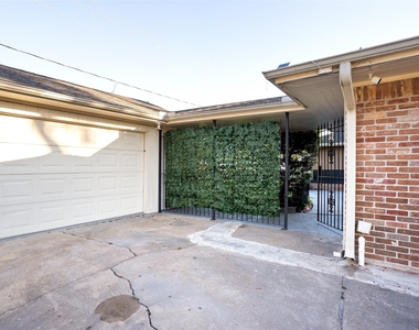 9403 Timberside Drive - Photo Thumbnail 2
