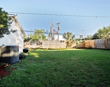 9403 Timberside Drive - Photo Thumbnail 6