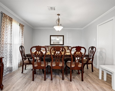 9403 Timberside Drive - Photo Thumbnail 18