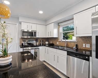 9403 Timberside Drive - Photo Thumbnail 9