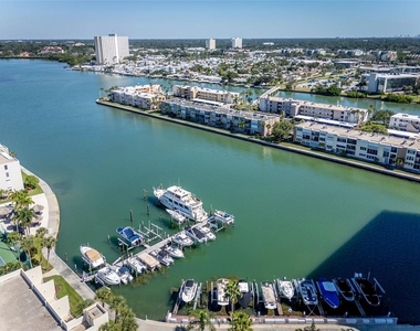 7405 Bay Island Drive S - Photo Thumbnail 28