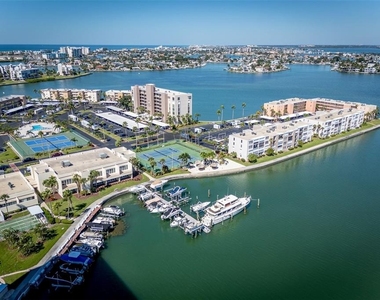 7405 Bay Island Drive S - Photo Thumbnail 27