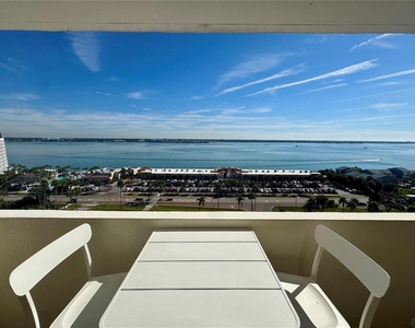 1230 Gulf Boulevard - Photo Thumbnail 7