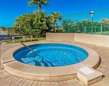 1230 Gulf Boulevard - Photo Thumbnail 3
