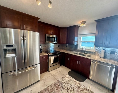 1230 Gulf Boulevard - Photo Thumbnail 9