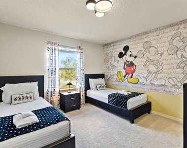 5405 Misty Oak Circle - Photo Thumbnail 9