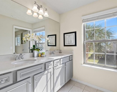 5405 Misty Oak Circle - Photo Thumbnail 16
