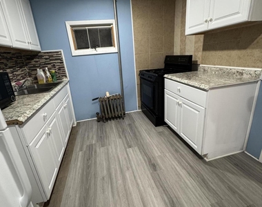 618 Deacon Street - Photo Thumbnail 1