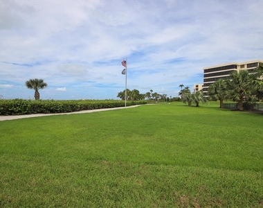 5740 Midnight Pass Road - Photo Thumbnail 45