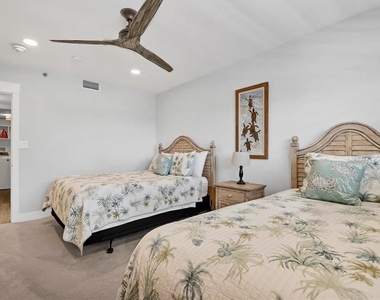5740 Midnight Pass Road - Photo Thumbnail 29