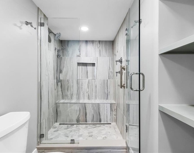 5740 Midnight Pass Road - Photo Thumbnail 23