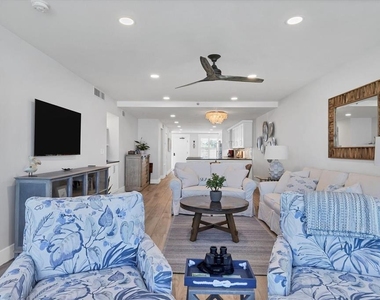 5740 Midnight Pass Road - Photo Thumbnail 10