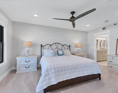 5740 Midnight Pass Road - Photo Thumbnail 26
