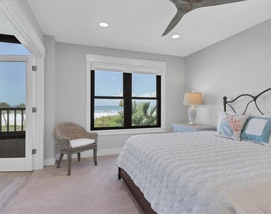 5740 Midnight Pass Road - Photo Thumbnail 25