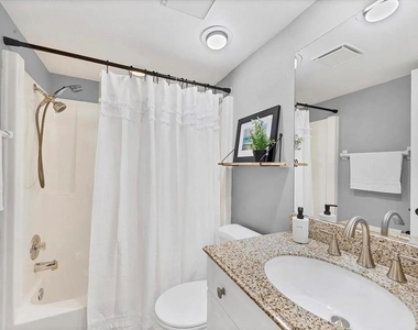 1640 Stickney Point Road - Photo Thumbnail 16
