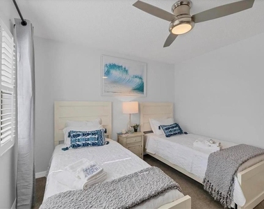 1640 Stickney Point Road - Photo Thumbnail 15