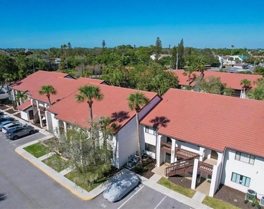 1640 Stickney Point Road - Photo Thumbnail 18
