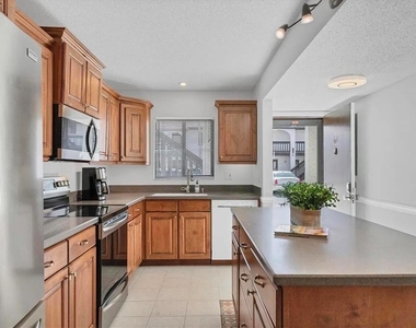 1640 Stickney Point Road - Photo Thumbnail 9