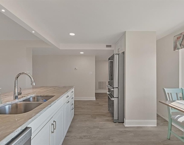 9397 Midnight Pass Road - Photo Thumbnail 12