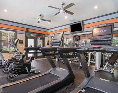 100 Ladson Court - Photo Thumbnail 13