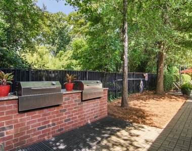 100 Ladson Court - Photo Thumbnail 10