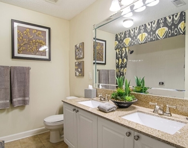 100 Ladson Court - Photo Thumbnail 6