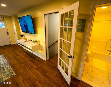28 Central Avenue - Photo Thumbnail 3