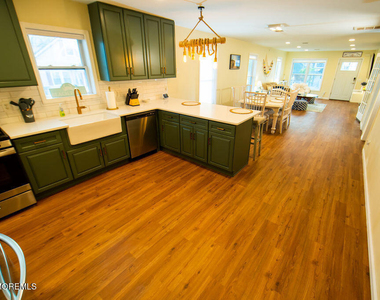 28 Central Avenue - Photo Thumbnail 9