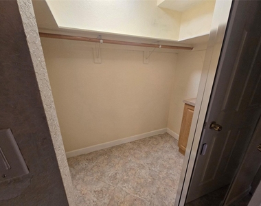 3531 Nw 50th Avenue - Photo Thumbnail 3