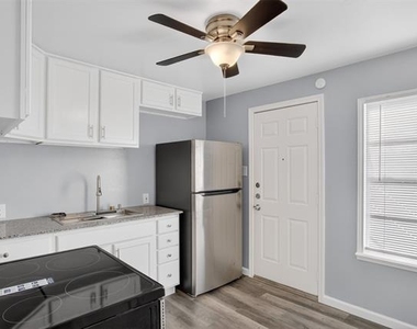 4721 Tremont Street - Photo Thumbnail 3