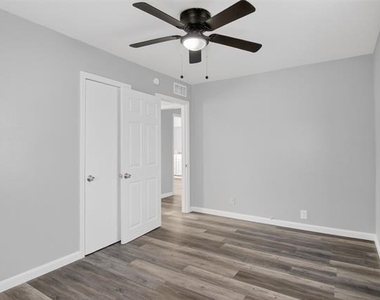 4721 Tremont Street - Photo Thumbnail 14
