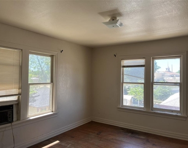 1802 Exchange Avenue - Photo Thumbnail 13