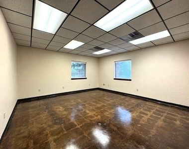 9414 Westgate Road - Photo Thumbnail 3