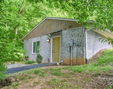 543 College Street - Photo Thumbnail 16