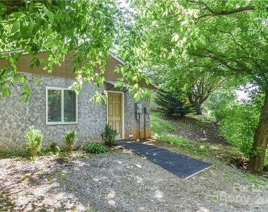 543 College Street - Photo Thumbnail 1