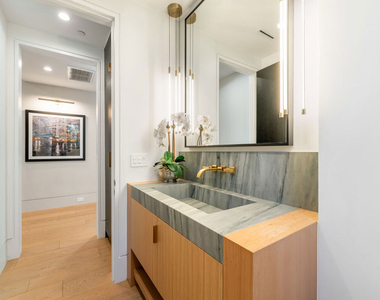 17228 Otsego Street - Photo Thumbnail 9