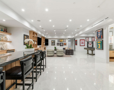 17228 Otsego Street - Photo Thumbnail 28