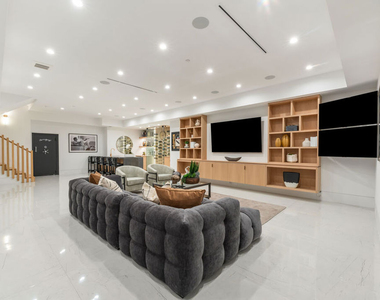 17228 Otsego Street - Photo Thumbnail 31