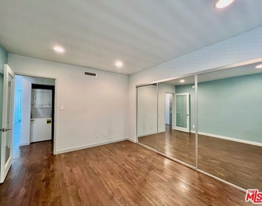 1920 Hillcrest Road - Photo Thumbnail 12