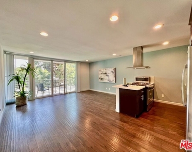 1920 Hillcrest Road - Photo Thumbnail 6