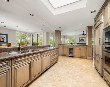 6 Oxford Court - Photo Thumbnail 8