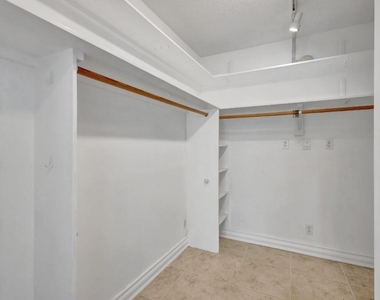 217 Marina Drive - Photo Thumbnail 27