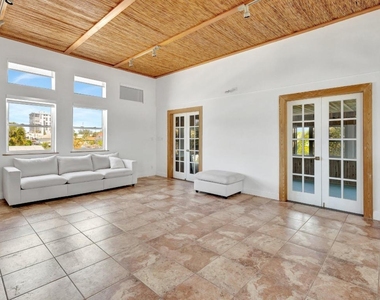217 Marina Drive - Photo Thumbnail 34