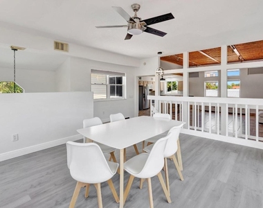 217 Marina Drive - Photo Thumbnail 16