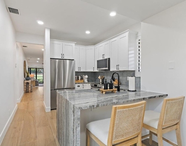150 Old Meadow Way - Photo Thumbnail 22