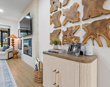 150 Old Meadow Way - Photo Thumbnail 9
