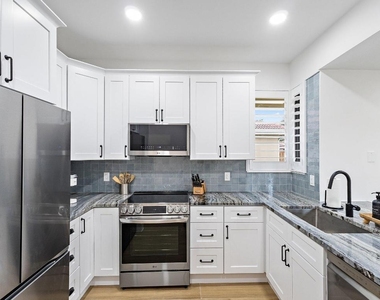 150 Old Meadow Way - Photo Thumbnail 19
