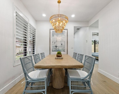 150 Old Meadow Way - Photo Thumbnail 5