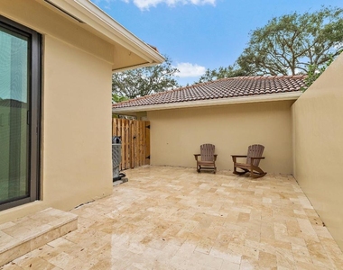 150 Old Meadow Way - Photo Thumbnail 24